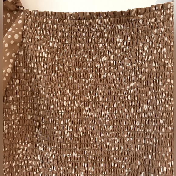 BB Dakota #1 Fawn Camel Tan Polka Dot Top Small - Picture 2 of 8